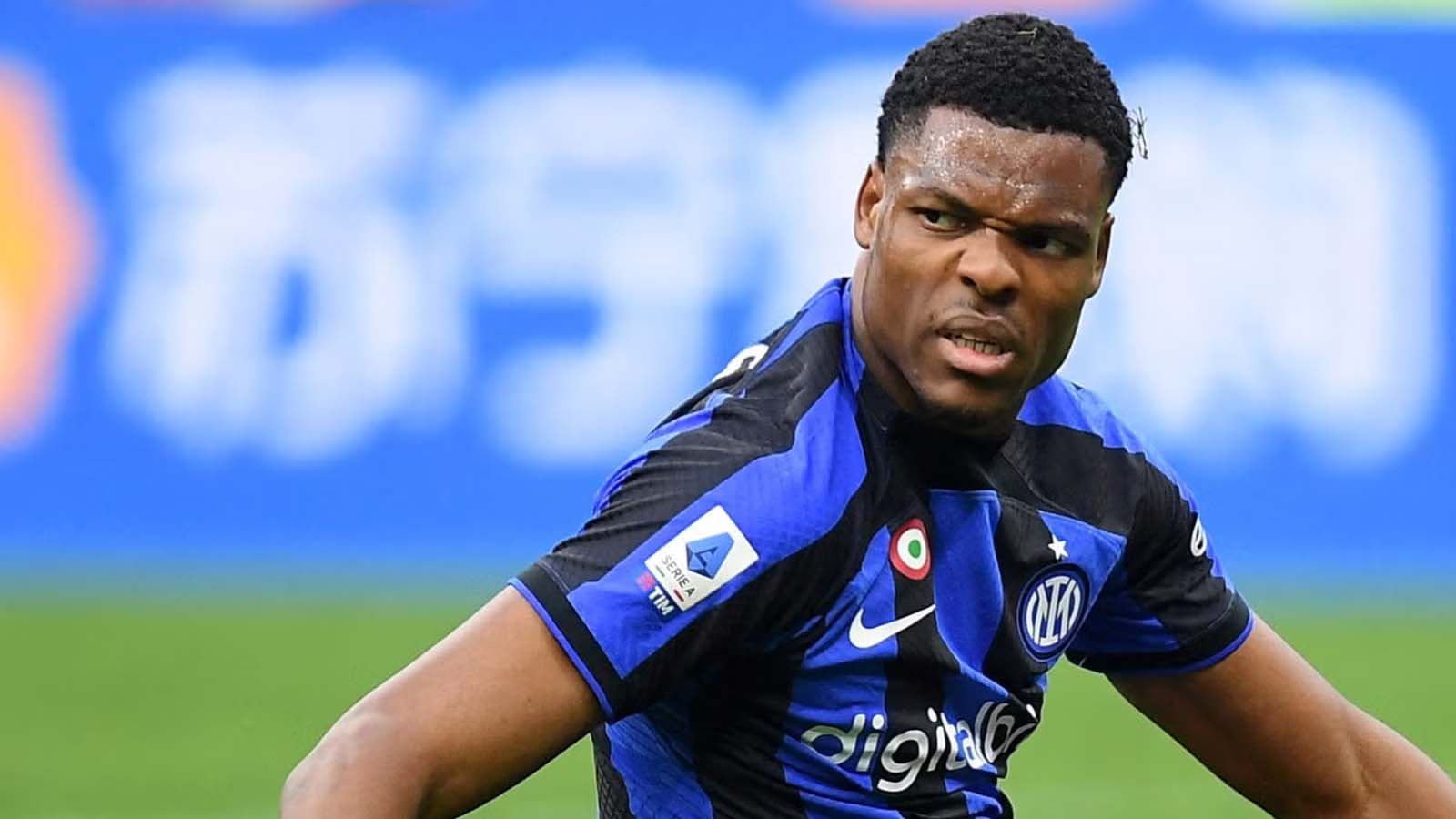 ลิเวอร์พูล หงส์แดงได้ข่าวดี เมื่อเป้าหมายในตำแหน่งกองหลังมี ความสัมพันธ์ กับสโมสร ใกล้จะสิ้นสุดลง ก่อนช่วงซัมเมอร์