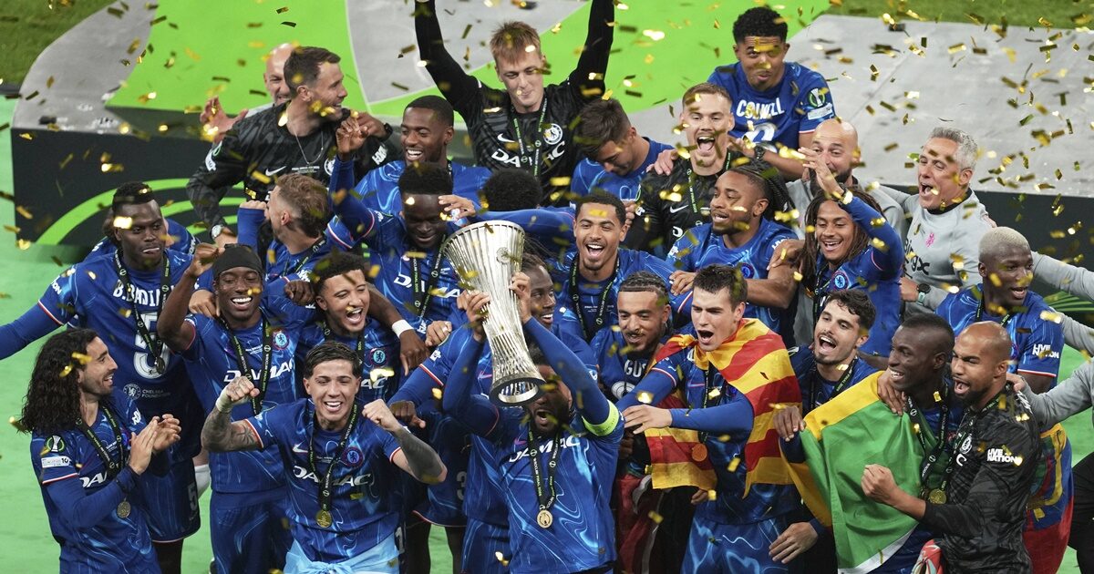 ถูกล้อเลียนอย่างกว้างขวาง แต่ก็ถูกเฉลิมฉลองอย่างบ้าคลั่ง – เชลซีคว้าแชมป์คอนเฟอเรนซ์ลีกได้อย่างไร