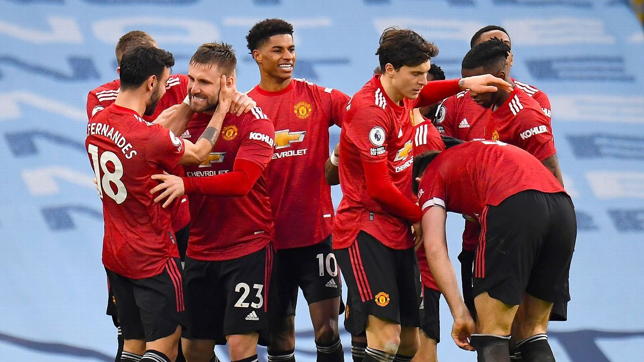 แมนเชสเตอร์ ยูไนเต็ด 2-0 แอสตัน วิลล่า ไฮไลท์พรีเมียร์ลีก ดราม่าประตูของมอร์แกน โรเจอร์ส และเอมิ มาร์ติเนซโดนใบแดงไล่ออก