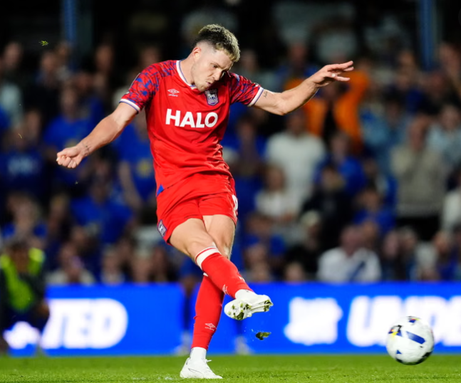 จุดโทษท้ายเกมของเฮิร์สต์ช่วยให้ อิปสวิช เสมอกับ เบอร์มิงแฮม ในนัดเปิดสนามแชมเปียนชิพ