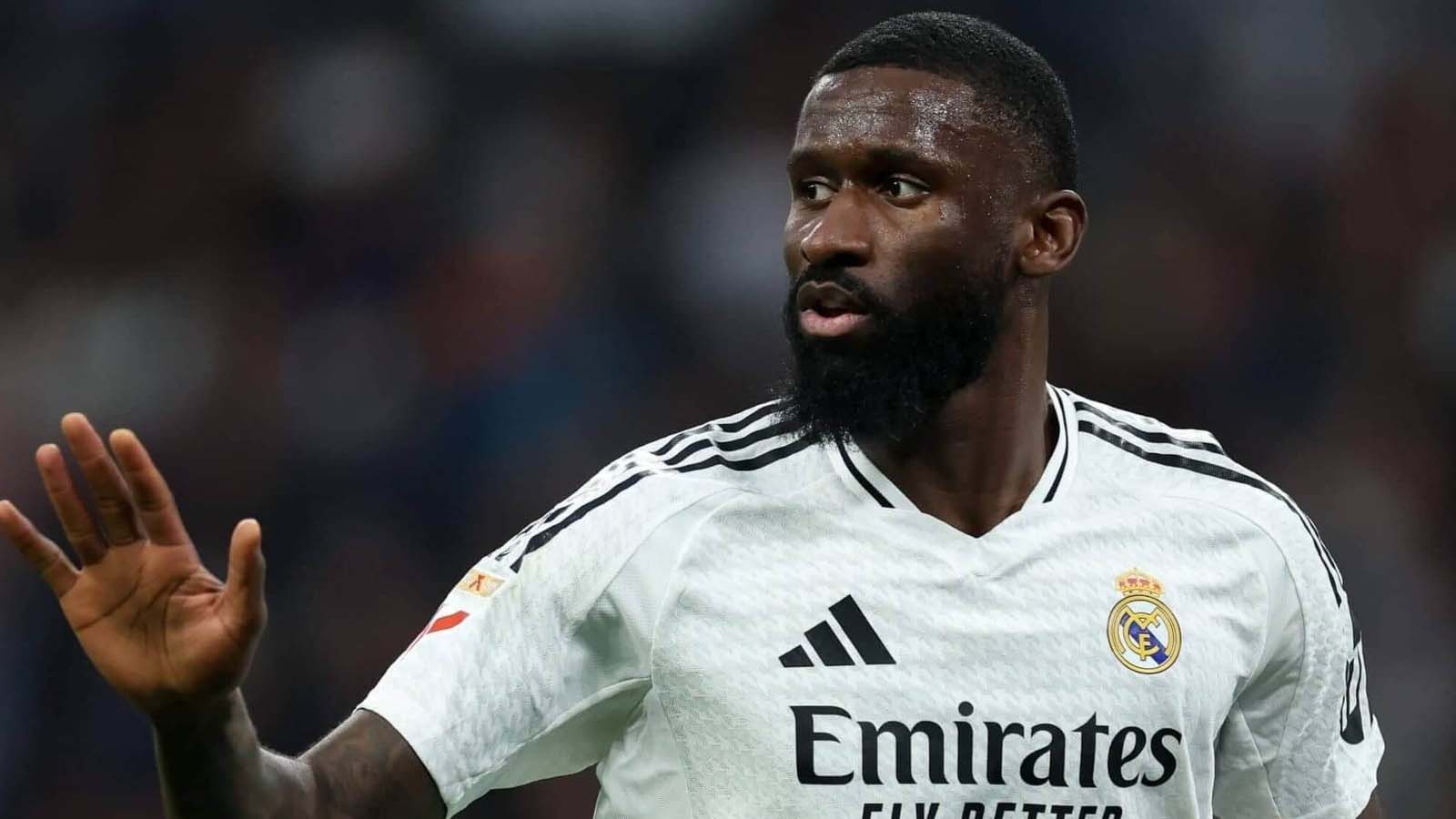 แมนเชสเตอร์ ยูไนเต็ด และลิเวอร์พูล กำลังพิจารณาคว้าตัวดาวเตะจากเรอัล มาดริด ในช่วงซัมเมอร์นี้ แต่ต้องเจอกับการแข่งขันจากยูเวนตุส