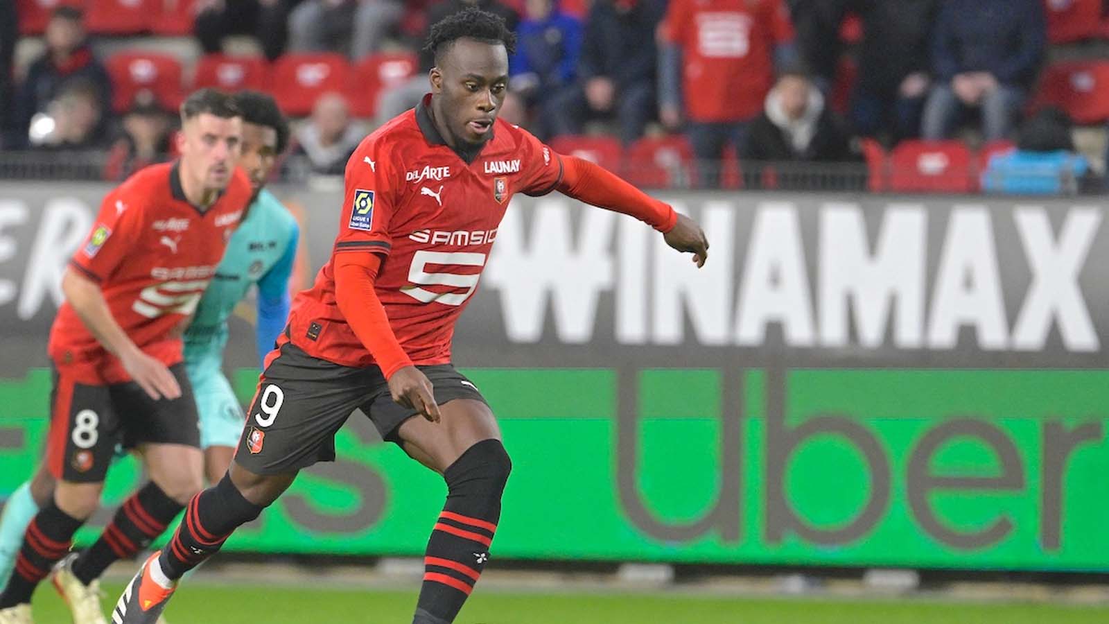 น็อตติงแฮม ฟอเรสต์ อาร์โนด์ คาลิมูเอนโด อยู่ในรายชื่อเป้าหมายของสโมสรฝรั่งเศสในช่วงฤดูหนาว