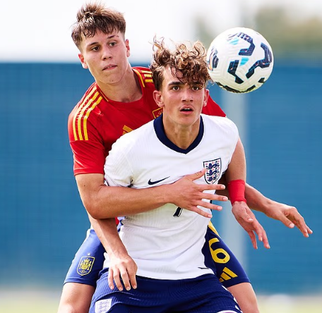 แม็กซ์ ดาวแมน ดาวรุ่งวัย 15 ปีของอาร์เซนอล สร้างสถิติทีมชาติอังกฤษ U19 และอาจได้โอกาสชุดใหญ่พรีเมียร์ลีก