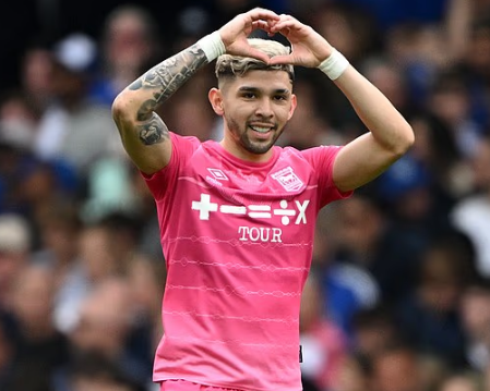 ดีลซ่อนเร้น เชลซี-บลูโค เปิดทางซื้อขาย จูลิโอ เอนซิโซ ผ่านสตราสบูร์ก จุดประเด็นเจ้าของหลายสโมสร