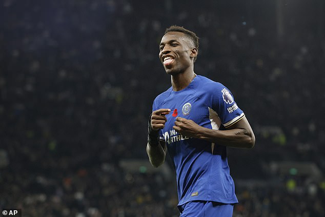 มาร์ก คูคูเรลลา กล่าวว่า นิโกลัส แจ็คสัน ต้องปรับปรุงหลังโดนใบแดงในเกมพบฟลาเมงโกในศึกชิงแชมป์สโมสรโลก