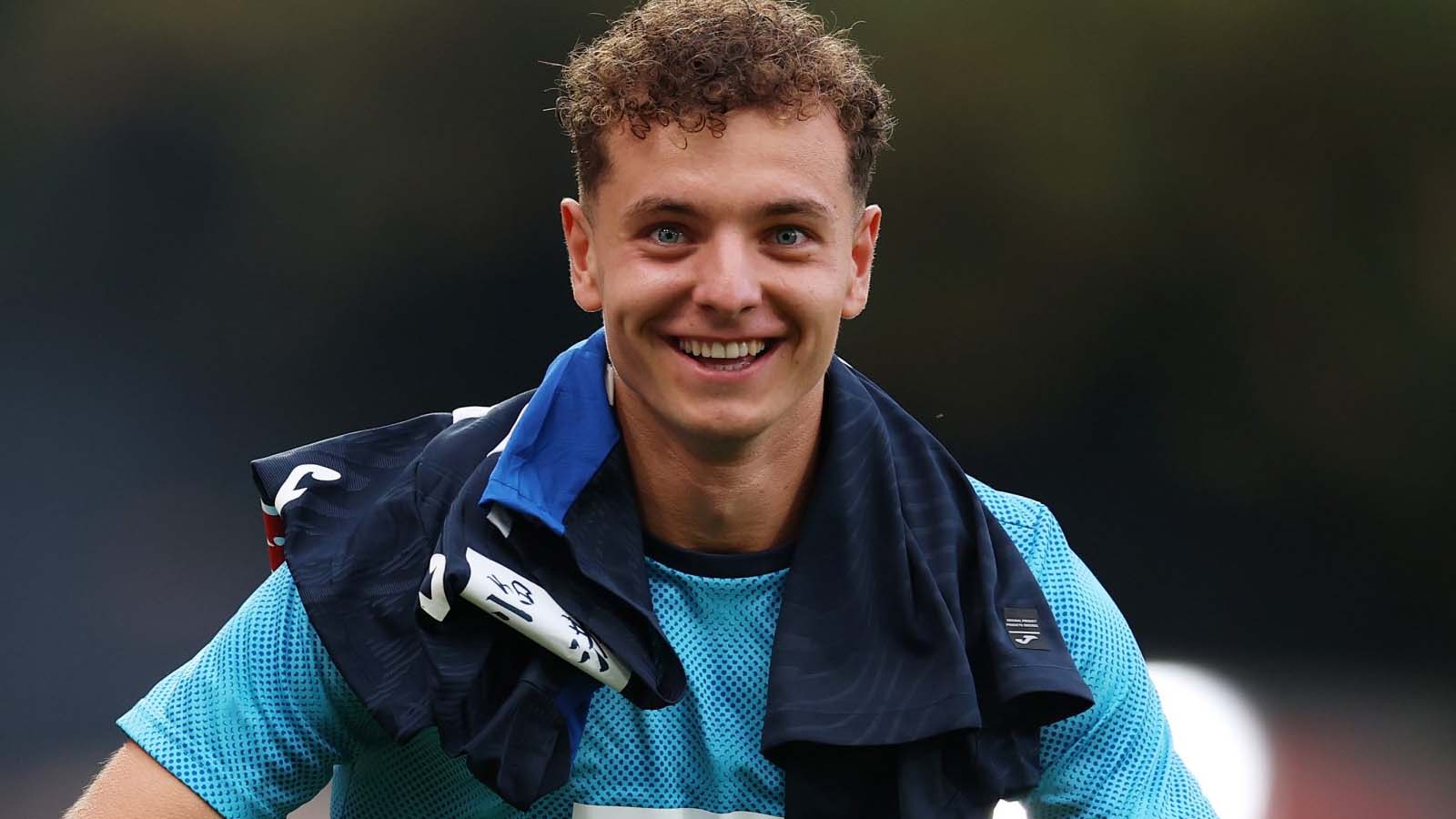 สเปอร์ส คู่ปรับร่วมเมืองให้ความสนใจคว้าตัวตัวแทนของเลียม เดแลป ด้วยค่าตัว 26 ล้านปอนด์ โดยเดแลป ทำให้ทุกอย่างดูง่ายดาย