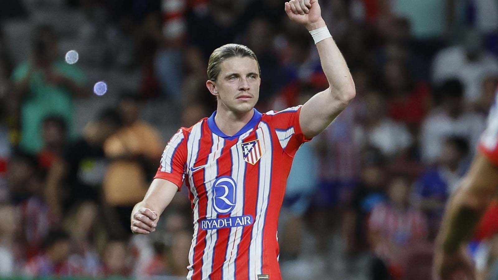  คอนอร์ กัลลาเกอร์ ได้รับข้อเสนอให้ย้ายไปเล่นในพรีเมียร์ลีกจากชายวัย 62 ปีที่ ชื่นชมเขาอย่างมาก