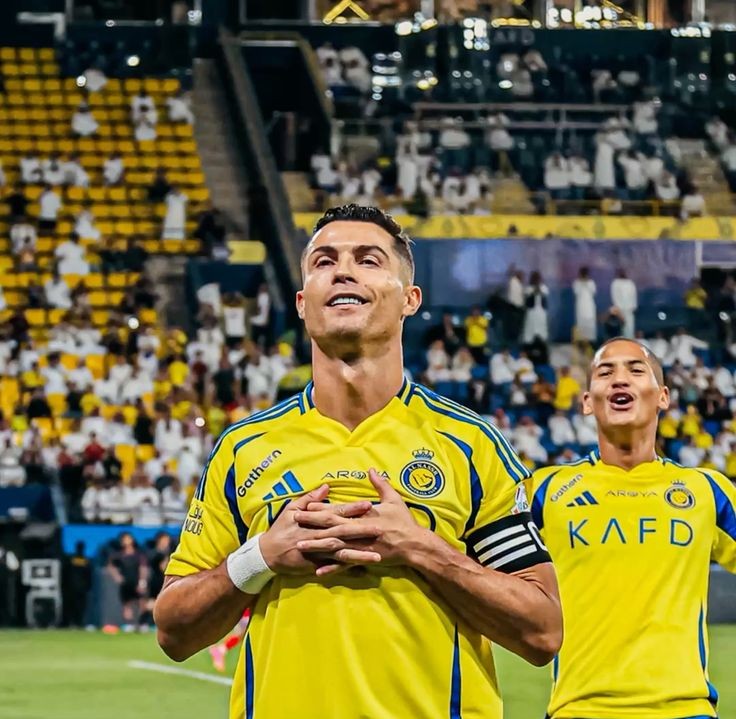 บัลลงดอร์ 2025 โรนัลโดจะถูกแทนที่ในฐานะแชมป์ที่อายุน้อยที่สุดได้หรือไม่? ลามีน ยามาล หรือ เดซีเร ดูเอ จะขึ้นมาแทนที่ในอันดับได้หรือเปล่า