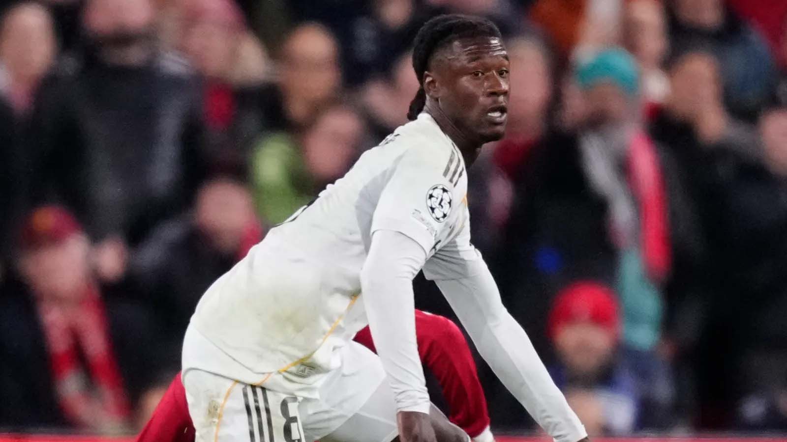 ทีมยักษ์ใหญ่ในพรีเมียร์ลีก กำลังไล่ล่ามิดฟิลด์ชาวฝรั่งเศสของเรอัล มาดริด โดยมีการเปิดเผยท่าทีของเรอัล มาดริดแล้ว