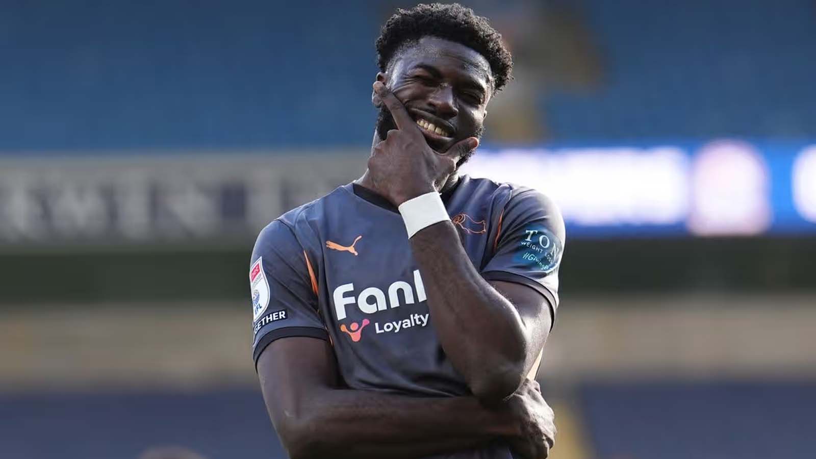 เดอะ ไวท์ส และ คริสตัล พาเลซ กำลังพิจารณาคว้าตัว กองหน้าจากแชมเปี้ยนชิพ