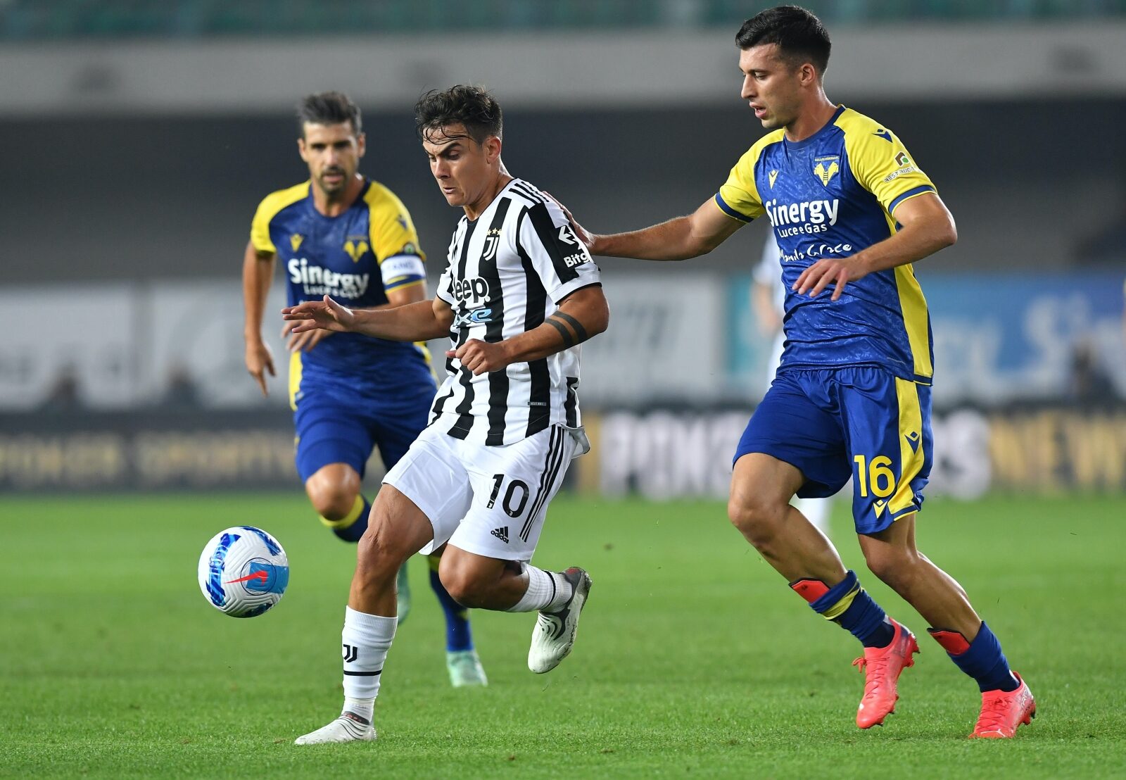 วิเคราะห์บอล เวโรน่า vs เวเนเซีย ทีมไหนมีโอกาสชนะ