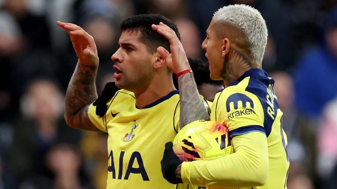 นิวคาสเซิล ยูไนเต็ด 2-2 สเปอร์ส ไฮไลท์ ผู้เล่นยอดเยี่ยม สถิติ ขณะที่คริสเตียน โรเมโร่ ทำประตูจักรยานอากาศในเกมกลับมา