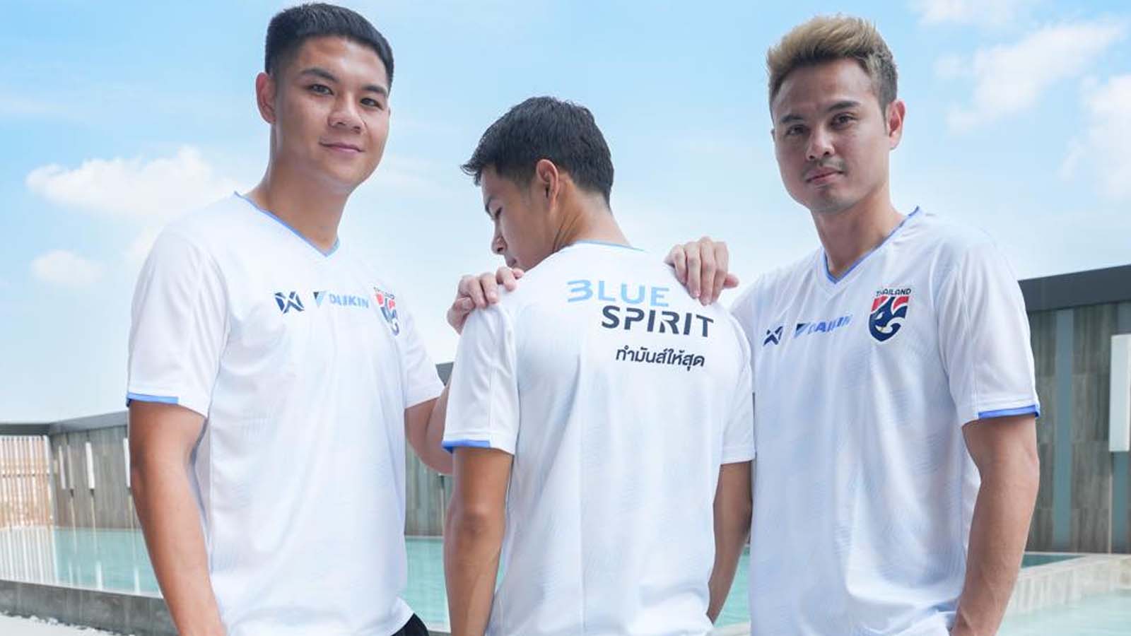 ./backend/uploads/article-img/เติมเต็มกำลังใจ มาดามแป้ง เยี่ยมแคมป์ช้างศีก อัดฉีด 3 ล้าน ชนะ เติร์กเมนิสถาน ชี้ชะตาเข้ารอบ เอเชียน คัพ 2027