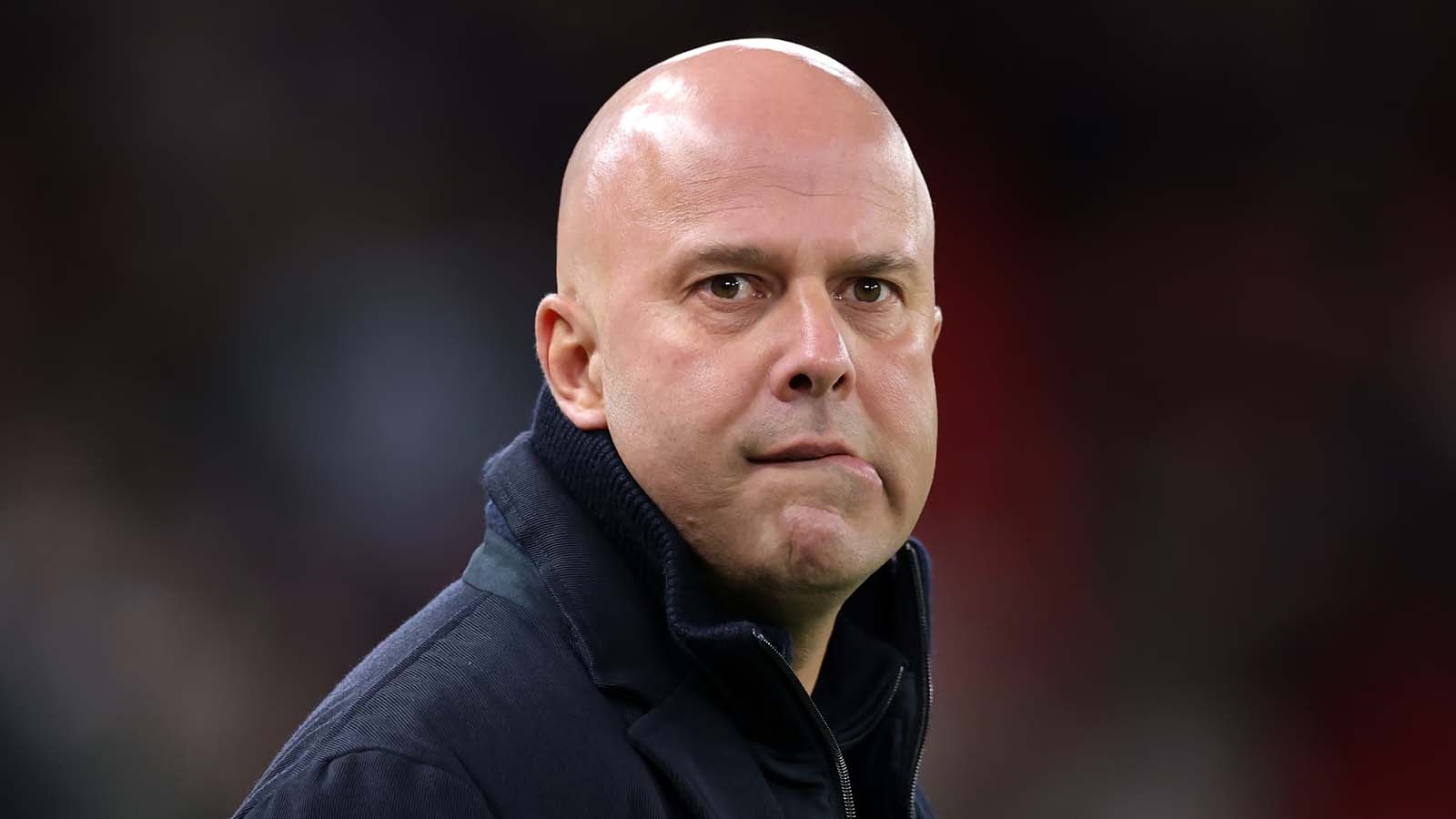 ลิเวอร์พูล ผู้ที่อาจเป็นผู้สืบทอดตำแหน่งของเวอร์จิล ฟาน ไดจ์ค เซ็นสัญญาฉบับใหม่ ขณะที่อาร์เน สล็อตเตรียมรับมือกับตลาดซื้อขายนักเตะช่วงซัมเมอร์ที่คึกคัก