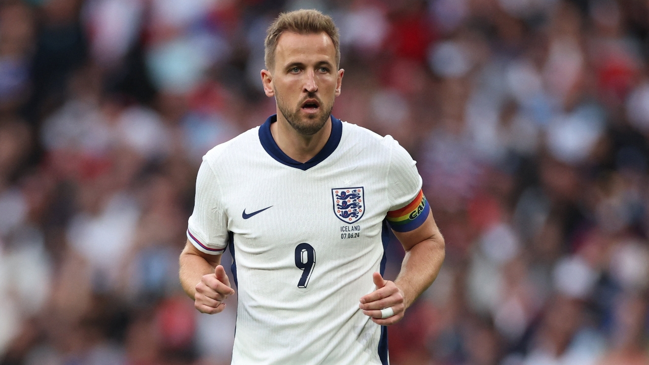 แฮร์รี เคน กองหน้า บาเยิร์น มิวนิค เป็นเป้าหมายสูงสุดของลีกซาอุและแมน ยูไนเต็ด หันไปหาอดีตสตาร์เชลซี