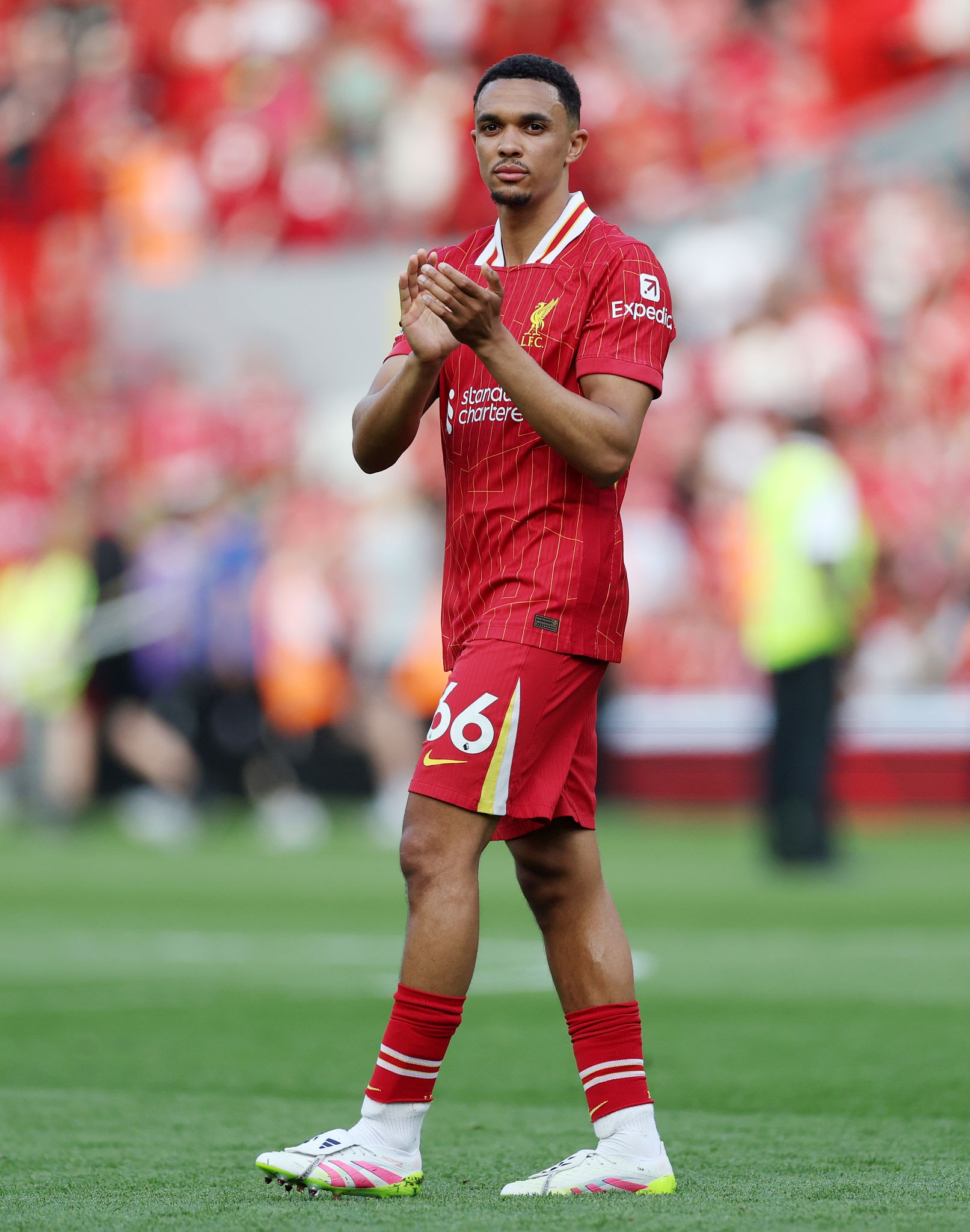 เทรนท์ อเล็กซานเดอร์-อาร์โนลด์ ตกลงย้ายร่วมทีมเรอัล มาดริดจากลิเวอร์พูล ก่อนการแข่งขันฟุตบอลสโมสรโลกของฟีฟ่า