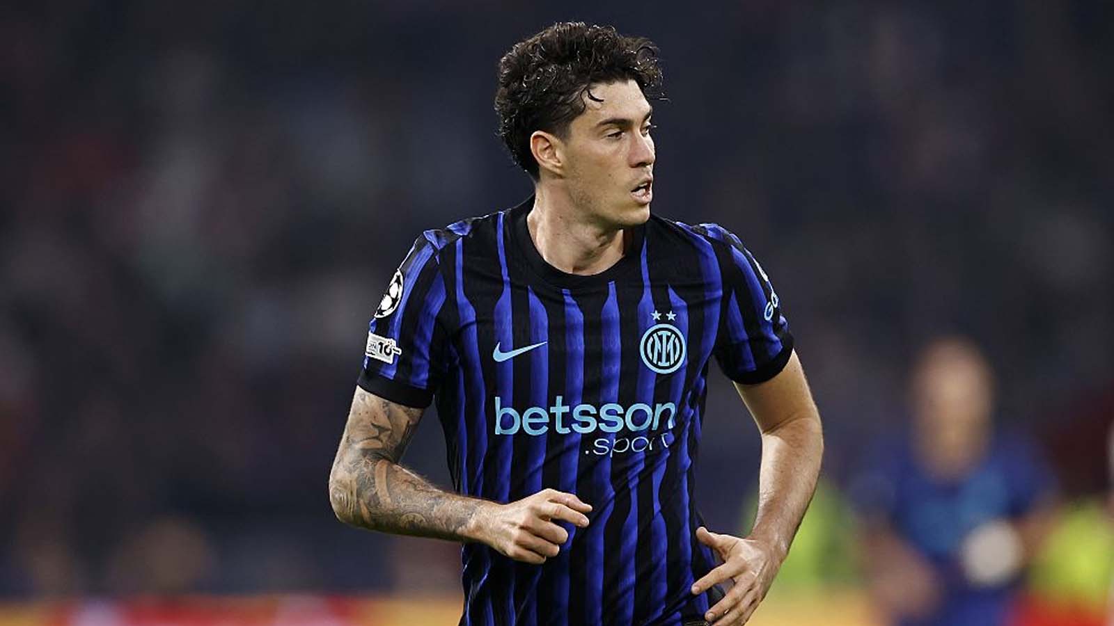 ยักษ์ใหญ่แห่งคาตาลันเตรียมทุ่มเงิน 69.5 ล้านปอนด์เพื่อคว้าตัวดาวเตะจากอินเตอร์ มิลาน เพื่อแก้ปัญหาสำคัญ