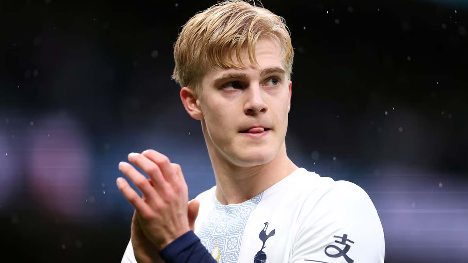 เชลซี ท่าทีของลูคัส เบิร์กวัลล์เกี่ยวกับการออกจากสเปอร์ส ถูกเปิดเผยท่ามกลางข่าวลือเรื่องการคว้าตัวมาร่วมทีมสิงห์บลูส์