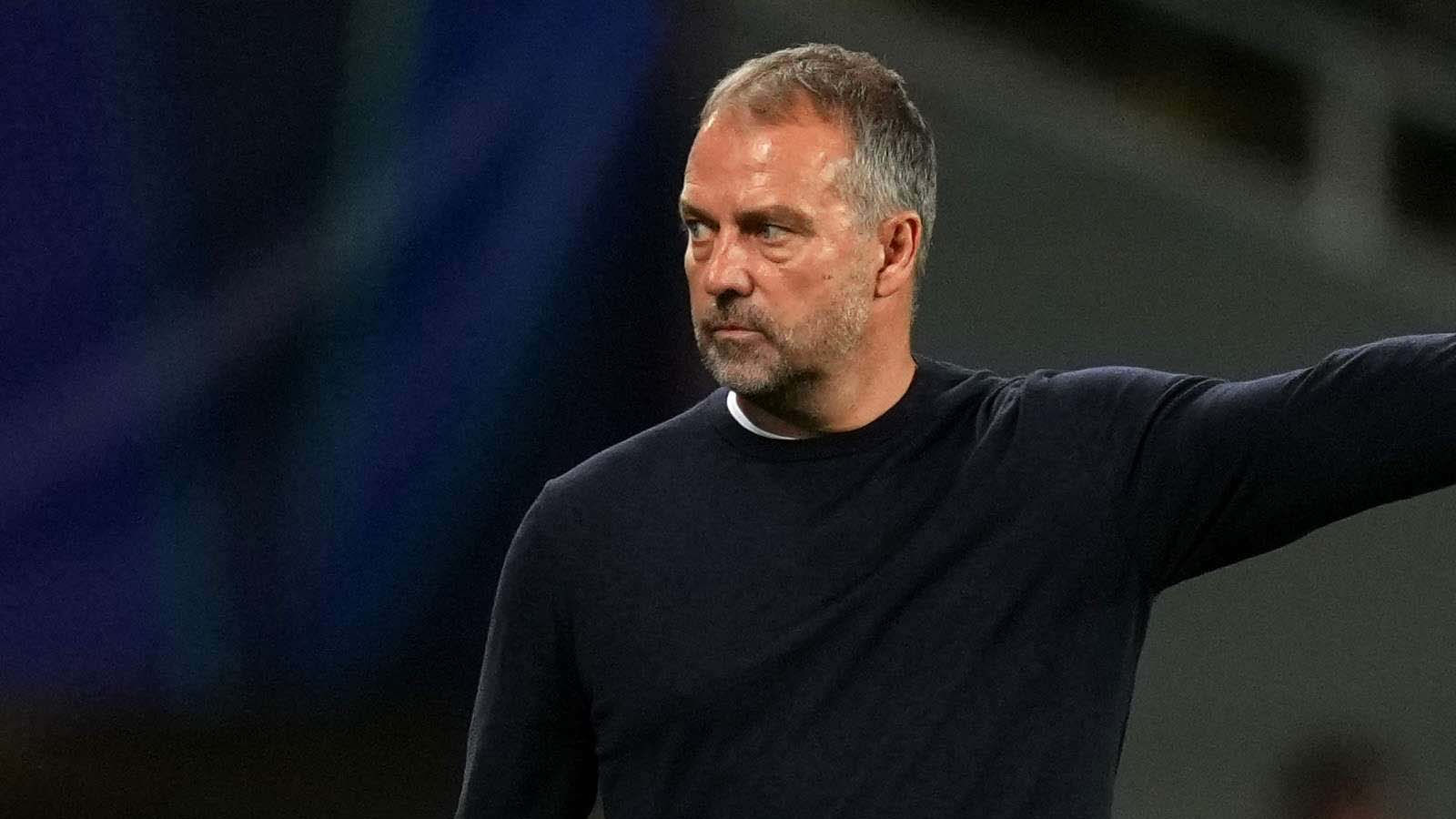 ฮันซี ฟลิค กล่าวถึงอนาคตกับบาร์เซโลนาและความเป็นไปได้ในการกลับไปแมนเชสเตอร์ ยูไนเต็ด