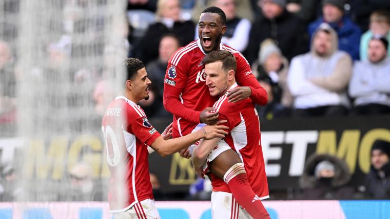 วูล์ฟแฮมป์ตัน วันเดอเรอร์ส 0-3 น็อตติงแฮม ฟอเรสต์ - มอร์แกน กิ๊บบ์ส-ไวต์, คริส วูด และ ไตโว อโวนิยี่ ยิงประตูถล่มวูล์ฟส์