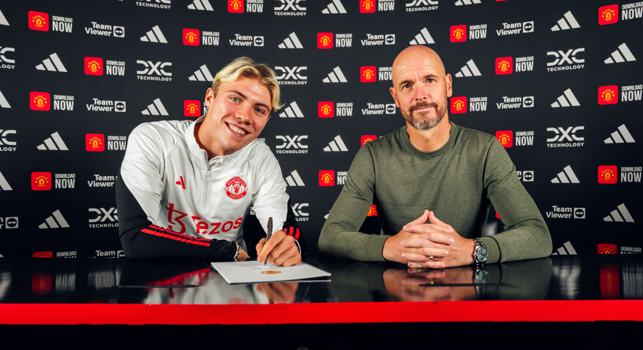 ราสมุส ฮอยลุนด์ อาจถูกใช้เป็นตัวสำรองในข้อตกลงกับแมนเชสเตอร์ ยูไนเต็ด เพื่อคว้าตัวเบนจามิน เซสโก ดาวเตะของแอร์เบ ไลป์ซิ