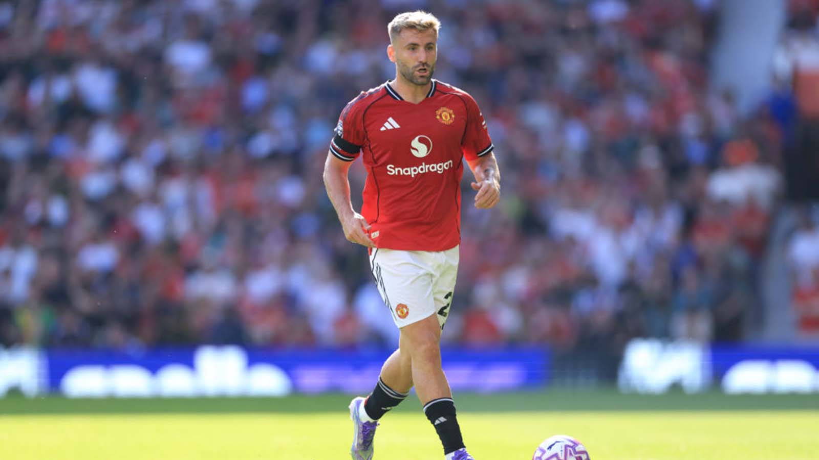 ./backend/uploads/article-img/ปีศาจแดงไม่ควรพลาดโอกาสคว้าตัวนักเตะวัย 24 ปี ด้วยค่าตัว 35 ล้านปอนด์ในช่วงซัมเมอร์นี้