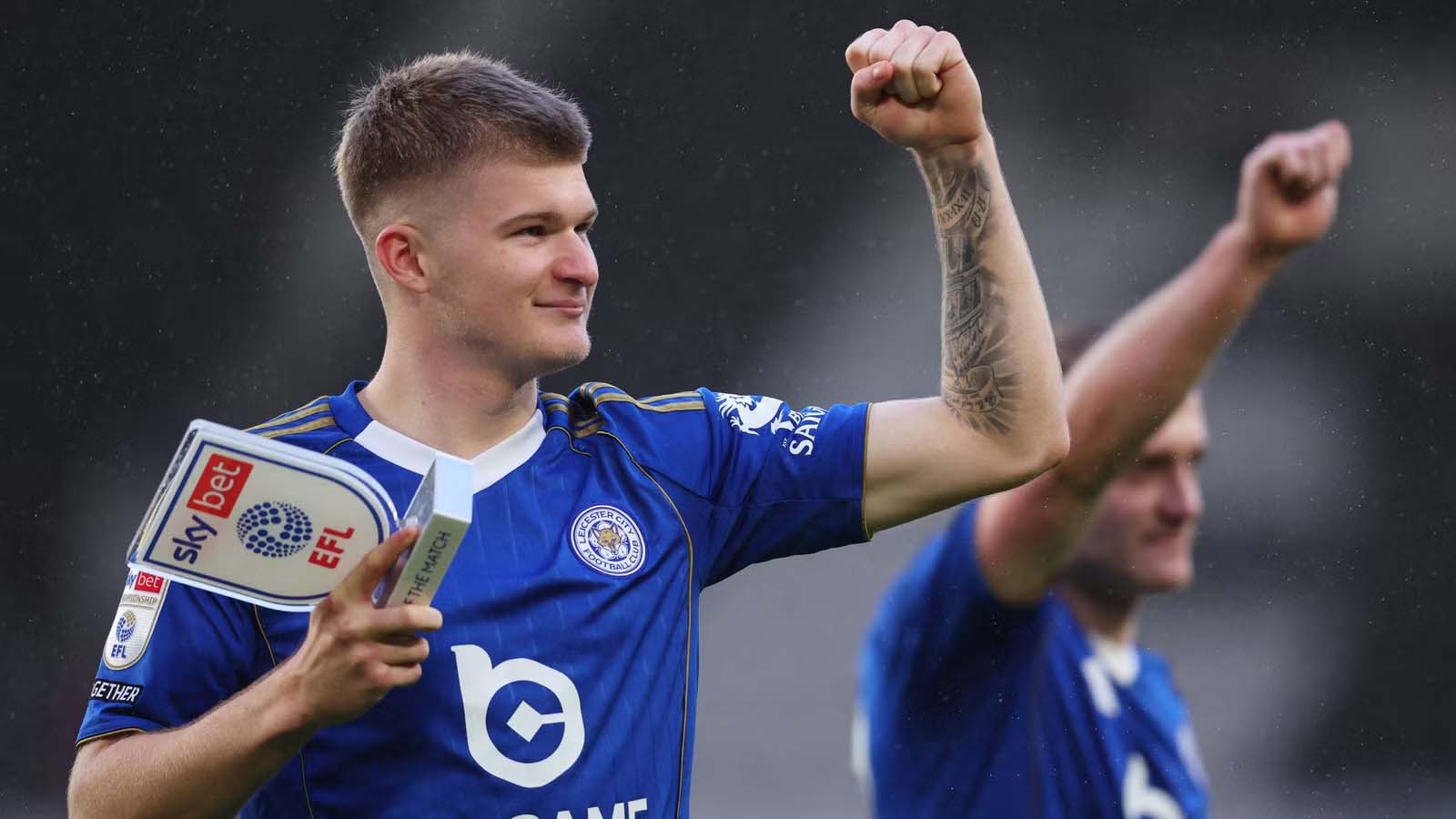 ลีดส์ ยูไนเต็ดทีมไวท์สกำลังวางแผนคว้าตัวมิดฟิลด์ของเลสเตอร์ ซิตี้ ที่ตกชั้น ในช่วงซัมเมอร์นี้หรือไม่