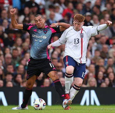 Angry Ginge ขโมยซีน เซฟบนเส้นประตูสุดเหลือเชื่อกลางศึก Soccer Aid ที่โอลด์ แทรฟฟอร์ด
