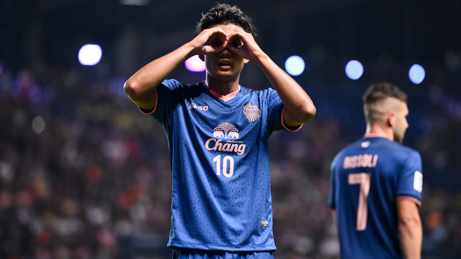 ศุภณัฏฐ์ ซัดประตูโทน พาบุรีรัมย์บุกเชือดอุทัยธานี 1-0 นำจ่าฝูงต่อ